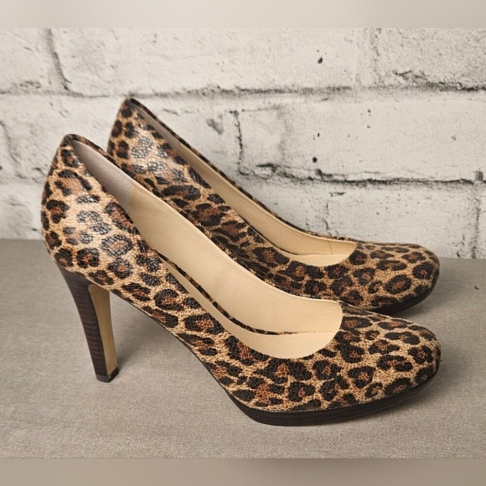 Franco Sarto Leopard Print Round Toe Classic Heels Pumps Size 8M - Picture 4 of 11